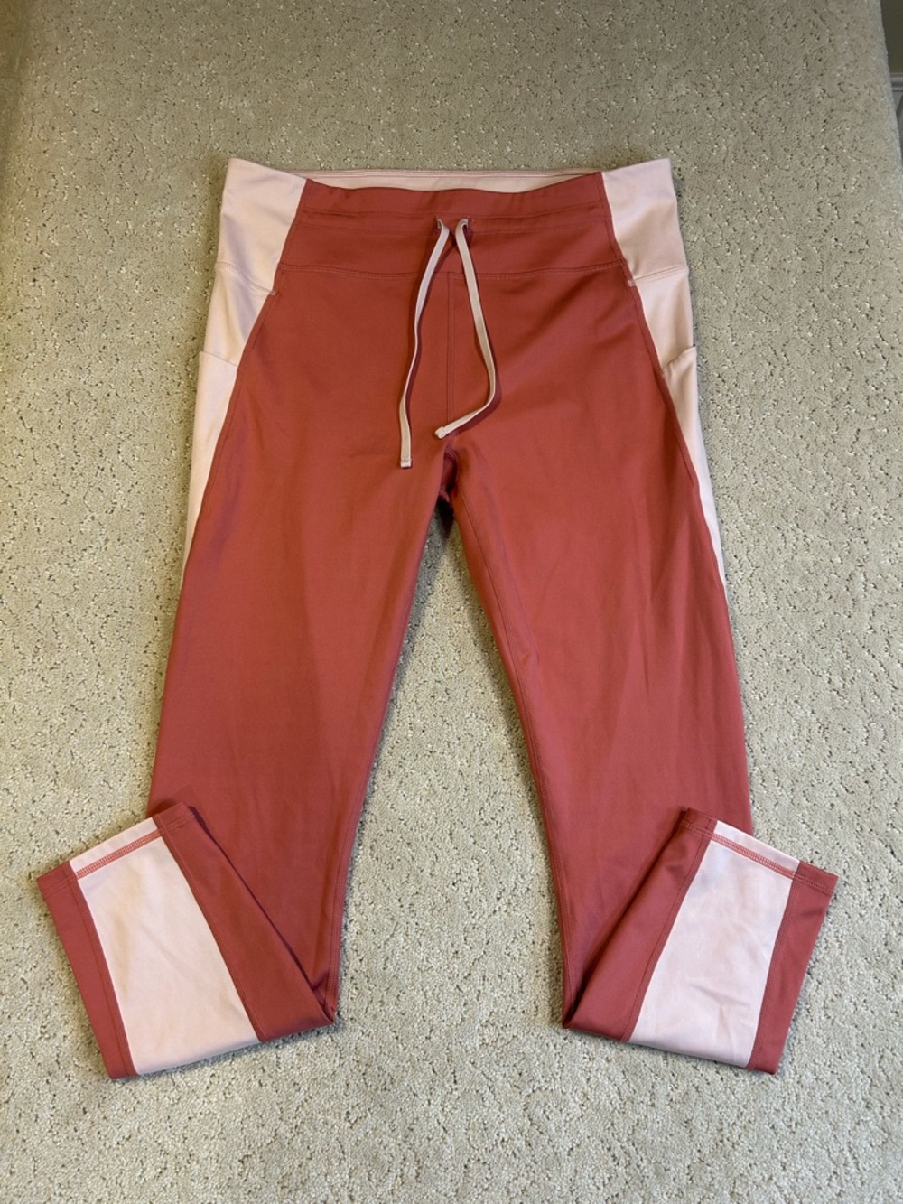 Fabletics Mid-Rise Ultracool Shine-Panel 7/8, Dusty Cedar/Pearl Pink Shine L